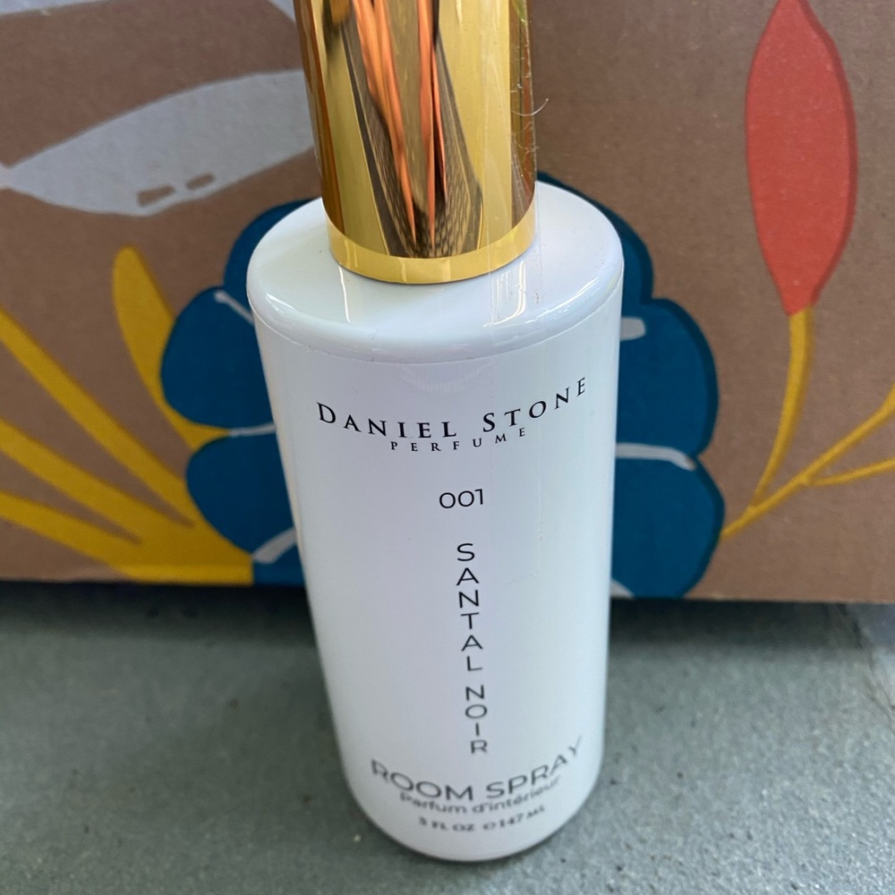 Stone Candels Room Spray in Santal Noir